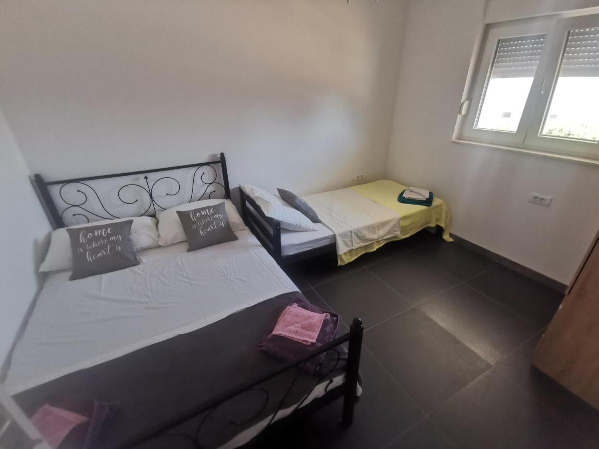 Villa Marta 3 Bedrooms, 2 Baths And Pool Kaštel Štafilić Exteriér fotografie