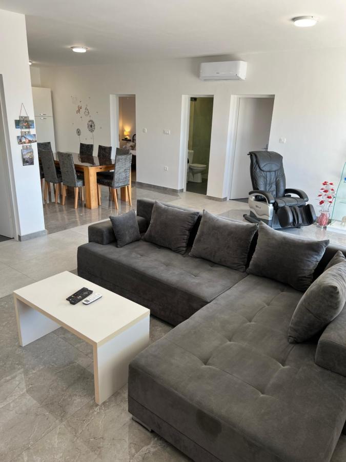 Villa Marta 3 Bedrooms, 2 Baths And Pool Kaštel Štafilić Exteriér fotografie